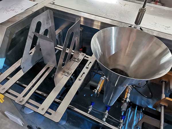 直线式草莓社区网址的新地址主机