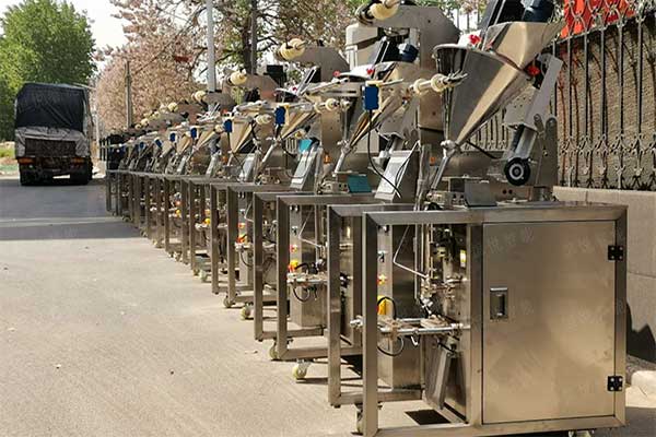 小型粉剂全自动草莓社区网址的新地址广泛适用于食品粉剂、中药冲剂的小袋包装